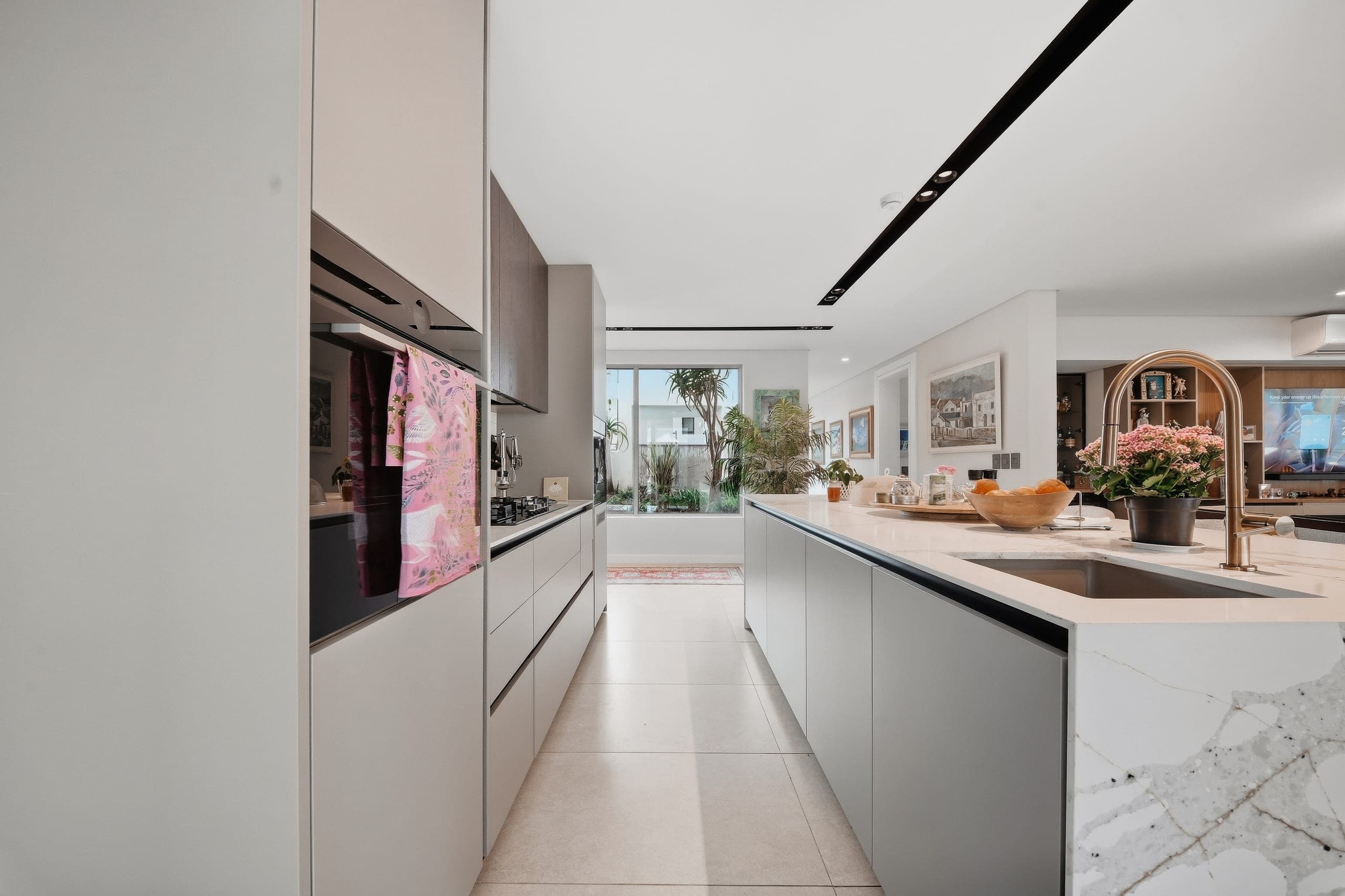 Fresnaye Apartment - Image 19