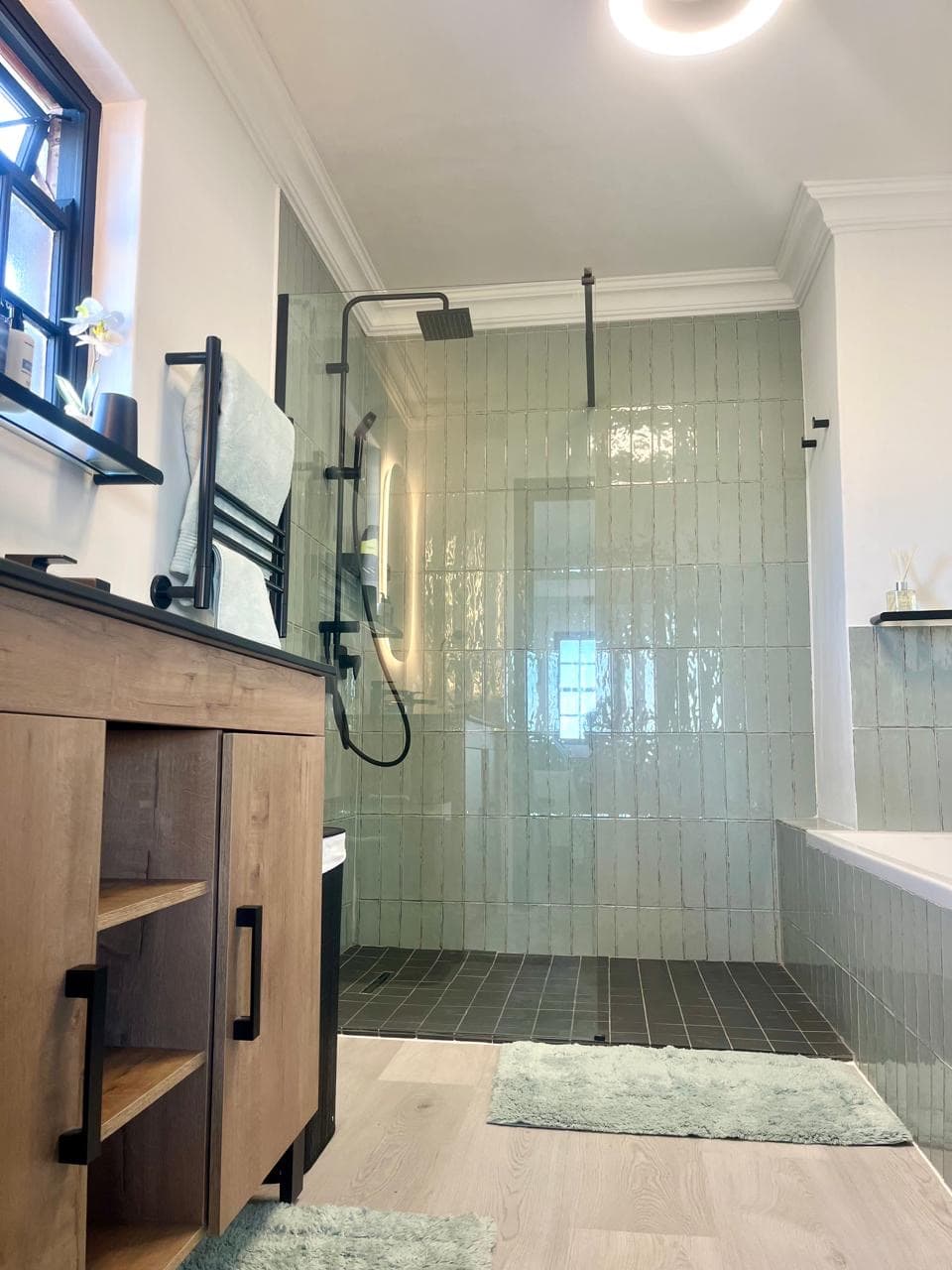 Modern Kloof Apartment - Image 2